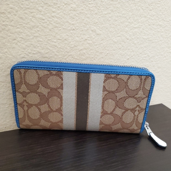 Coach Dempsey Accordion Zip Wallet In Signature Jacquard Witn Stripe And Coach P - Picture 7 of 11